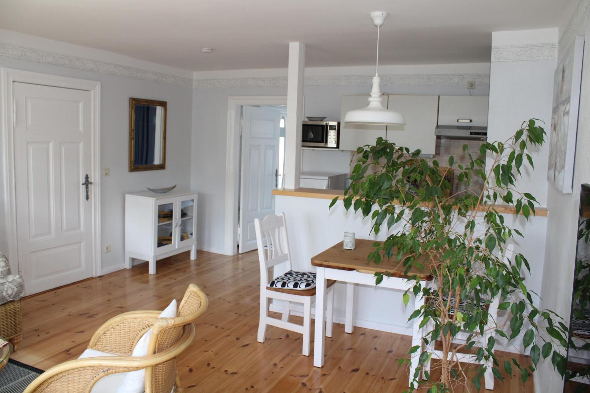 Haus Rosengarten Middelhagen Oda fotoğraf